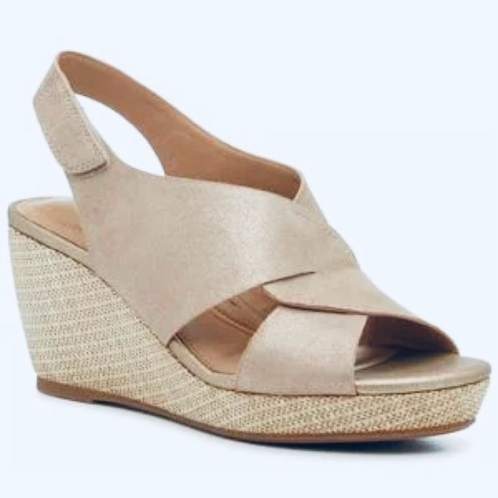 Hush Puppies Bronze Metallic Wedge Sandals 9.5